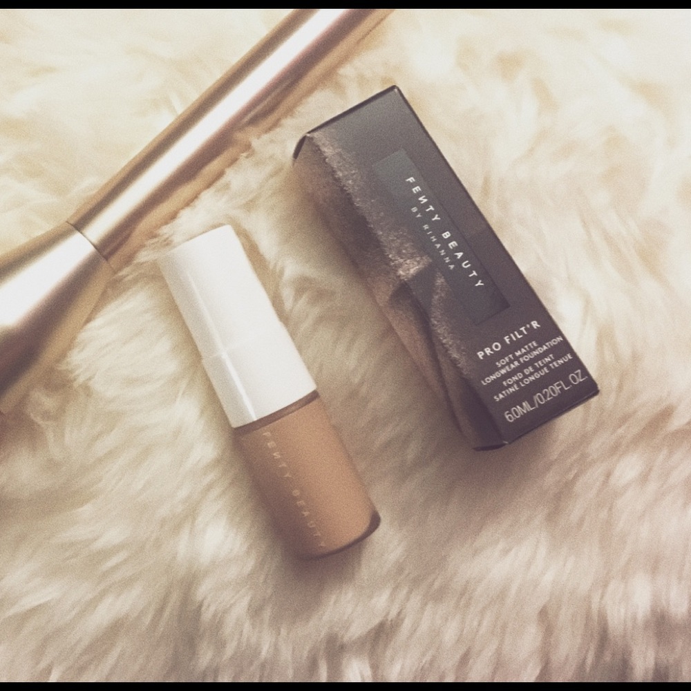 FENTY Foundation Sample